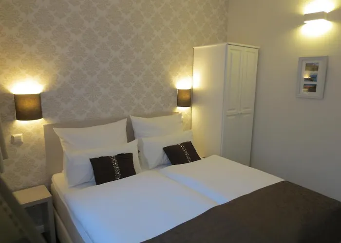 Apartman List Five - Your British