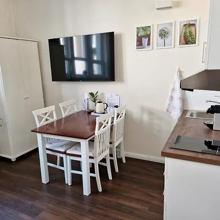 Apartament List Five - Your British *